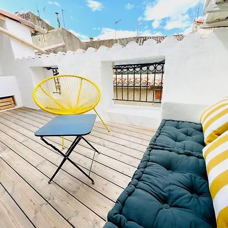 Maison Charmante Avec Terrasse, 2 *